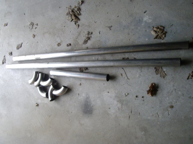 exhaustpipes02.jpg